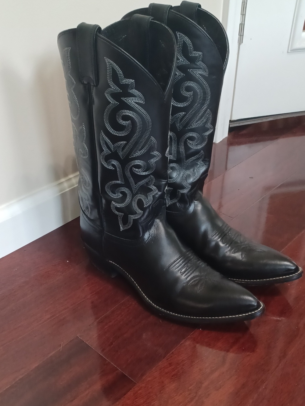 Justin Boots Black Leather Western Boots with White Stitching